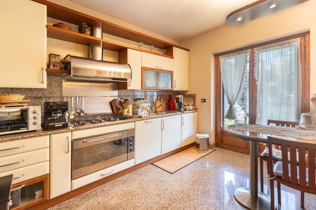 Villa in Cecca-Agagliate, Piedmont, Italy 4 - 18374109