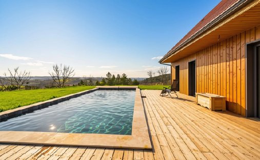 House in Saint-Germain-de-Belves, Nouvelle-Aquitaine, France 1