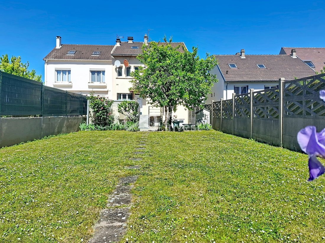 House in Les Trembleaux, Sartrouville, France 1 - 17460806