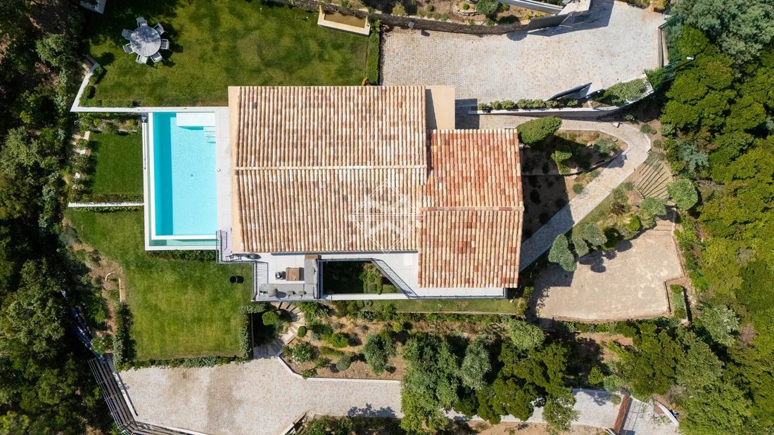 Villa in Les Issambres, Roquebrune-sur-Argens, France 2 - 18374348