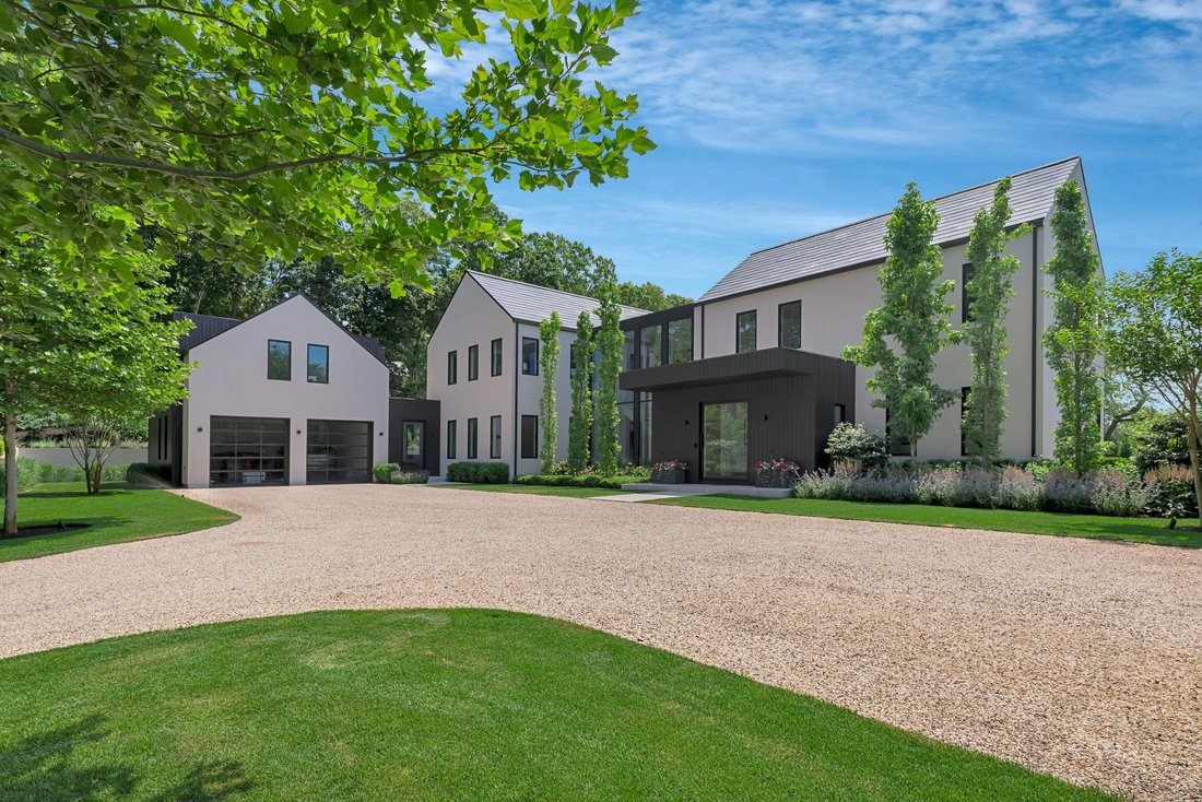 Bridgehampton, New York, United States 1 - 18382580