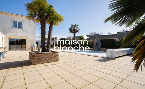 House in Longeville-sur-Mer, Pays de la Loire, France 1