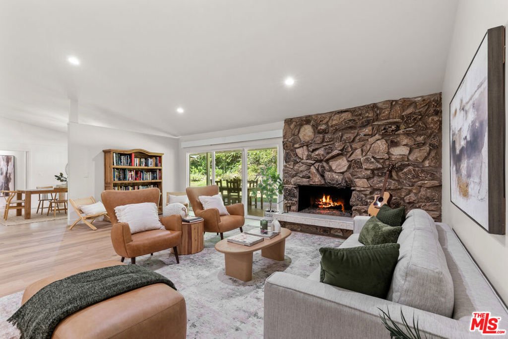 House in Los Angeles, California, United States 5 - 18377822