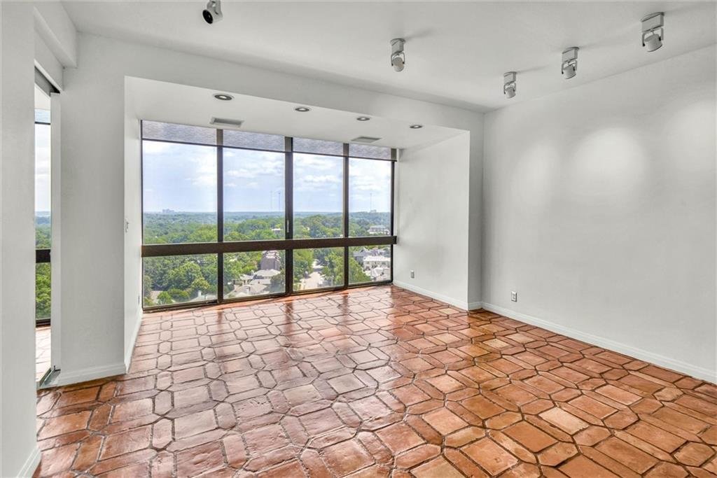 Condo in Atlanta, Georgia, United States 5 - 18373828