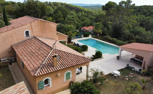 Villa in Flayosc, Provence-Alpes-Côte d'Azur, France 1