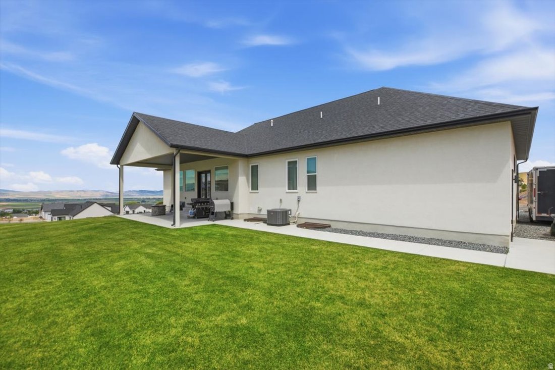 House in Hyde Park, Utah, United States 4 - 18378463