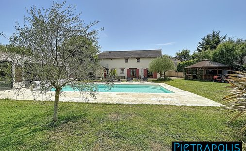 House in Lurcy, Auvergne-Rhône-Alpes, France 1