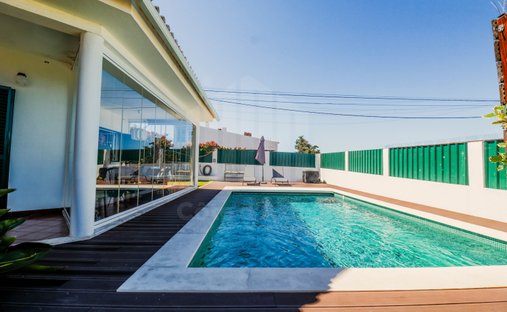 House in Sesimbra (Castelo), Setubal, Portugal 1