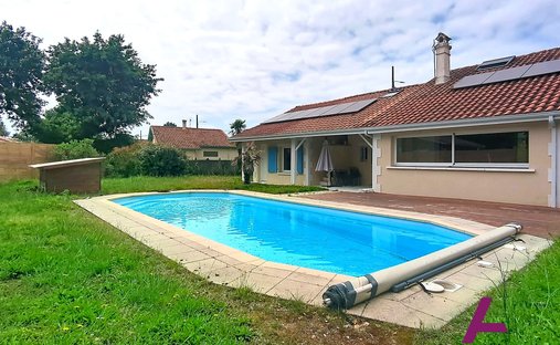 House in Sud Est, Andernos-les-Bains, France 1