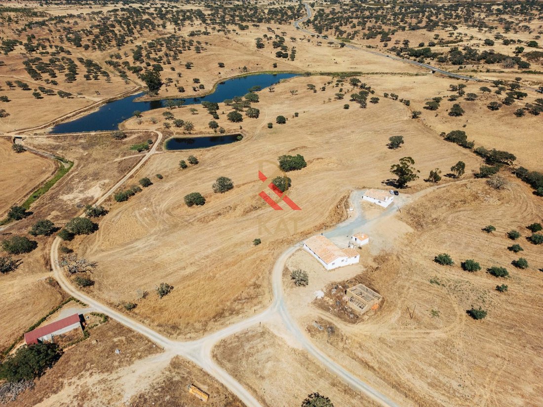 Land in Santa Clara-a-Nova e Gomes Aires, Beja District, Portugal 1 - 18375079