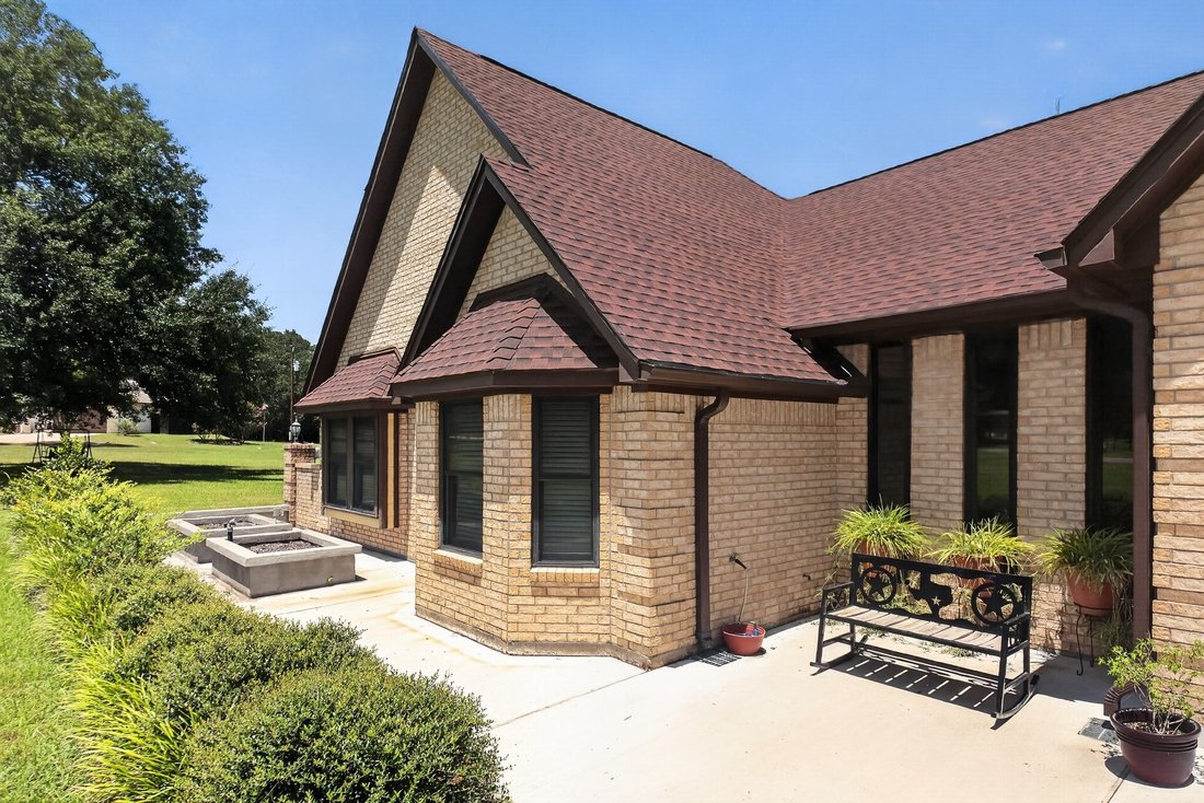 House in Brenham, Texas, United States 3 - 18373403