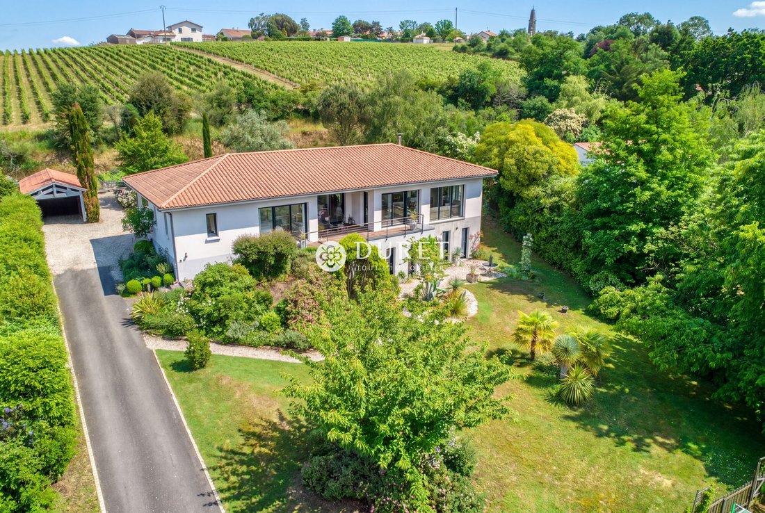 House in Saint-Fiacre-sur-Maine, Pays de la Loire, France 1 - 18385029