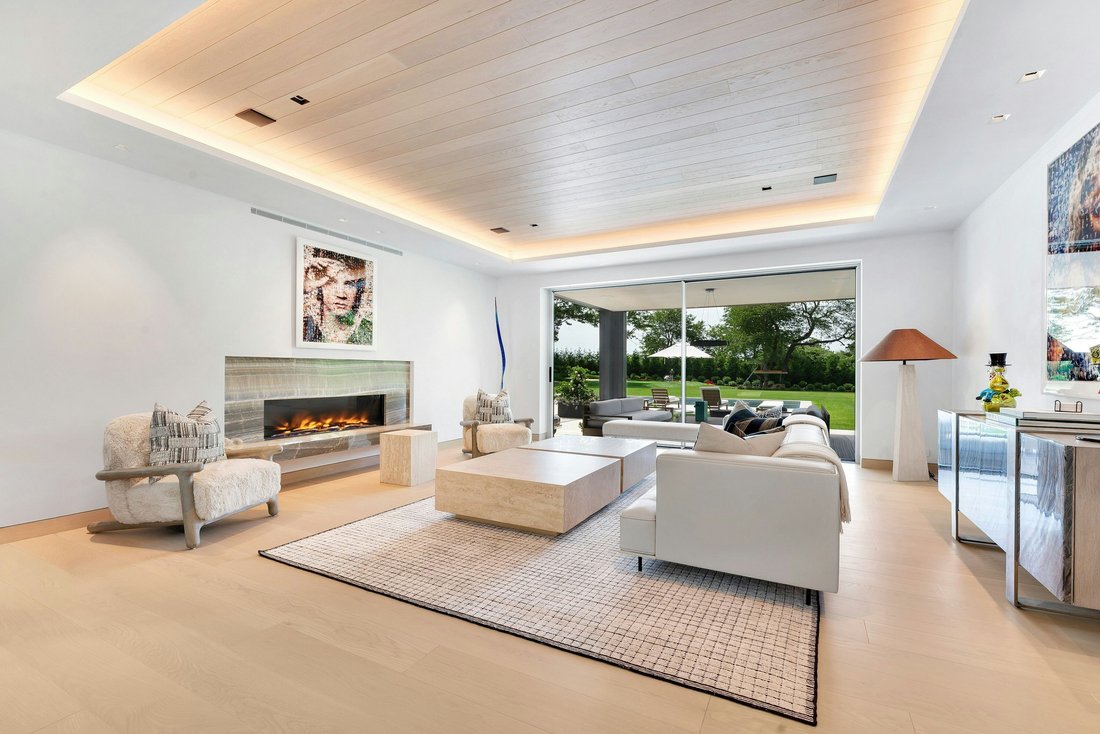Bridgehampton, New York, United States 4 - 18382580