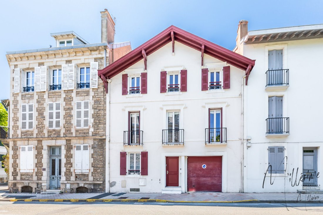 House in Biarritz, Nouvelle-Aquitaine, France 1 - 17237842