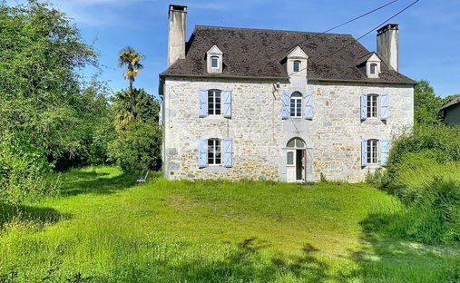 House in Asson, Nouvelle-Aquitaine, France 1