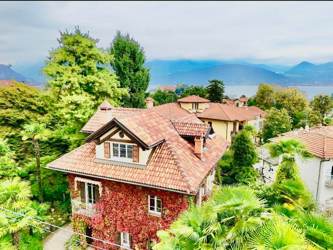 Villa in Verbania, Piemont, Italien 1 - 18286132