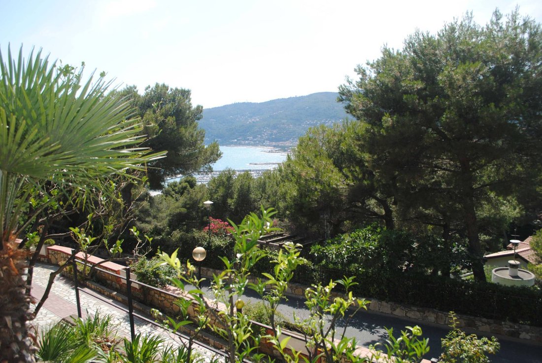 Villa in Pinamare, Andora, Liguria 2 - 18384374
