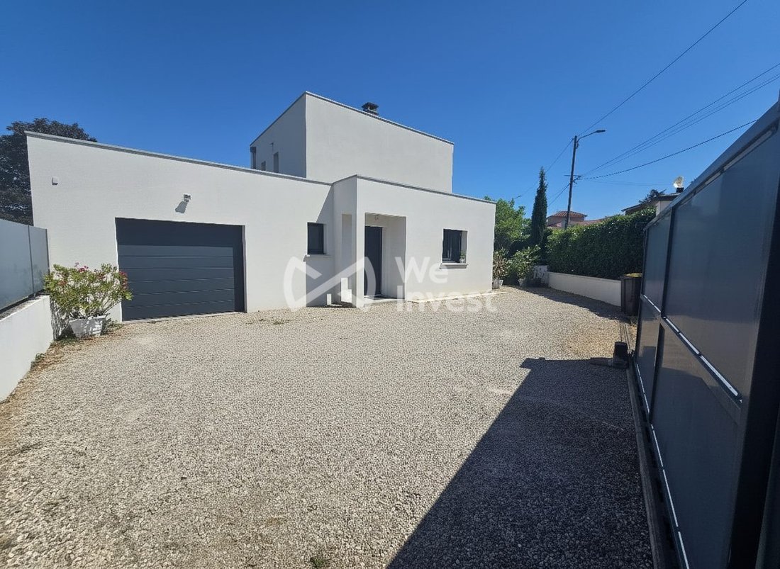 House in Soucieu-en-Jarrest, Auvergne-Rhône-Alpes, France 5 - 18385961