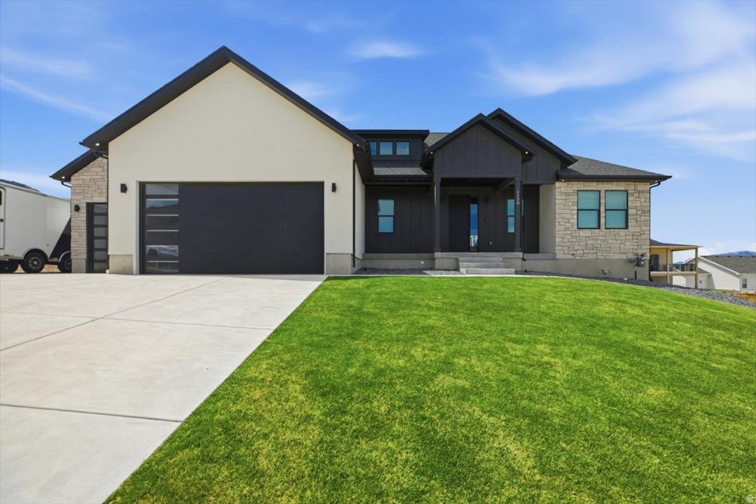 House in Hyde Park, Utah, United States 1 - 18378463