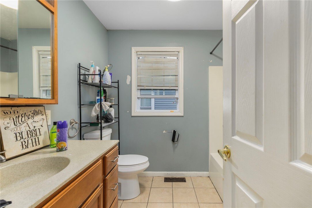 Pawtucket, Rhode Island, United States 5 - 18377963