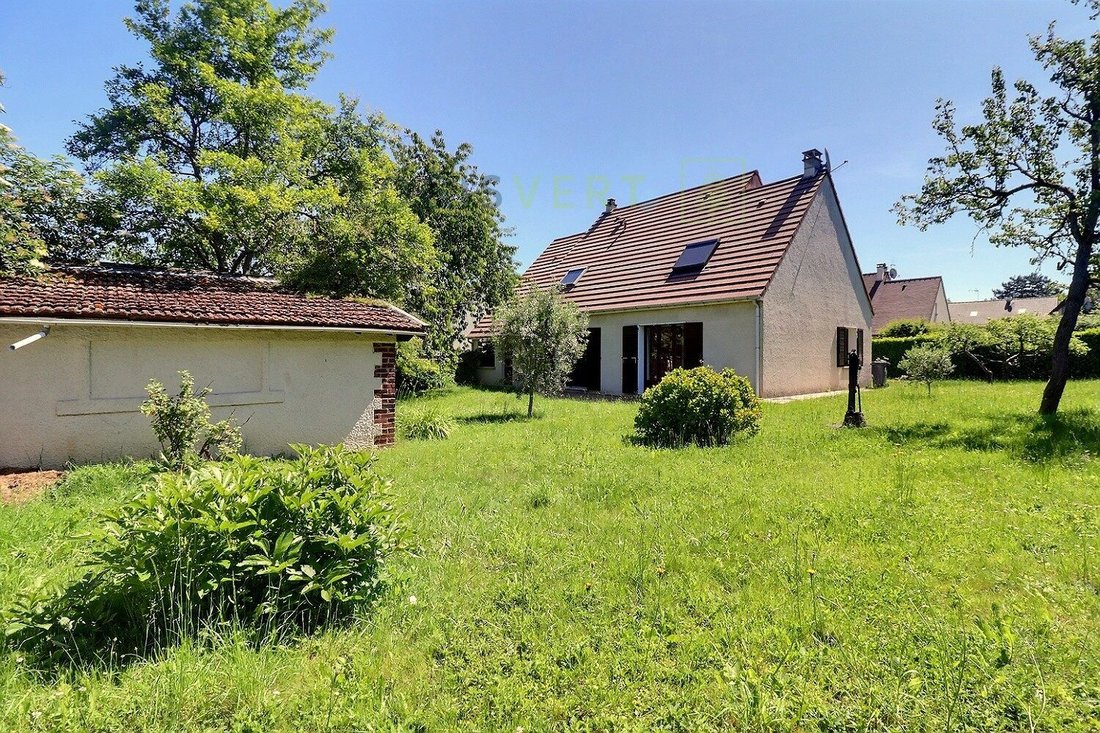 House in Bièvres, Ile-de-France, France 2 - 17936609