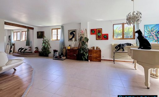 House in Ateliers SNCF, Chenove, France 1