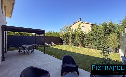 House in Montanay, Auvergne-Rhône-Alpes, France 1