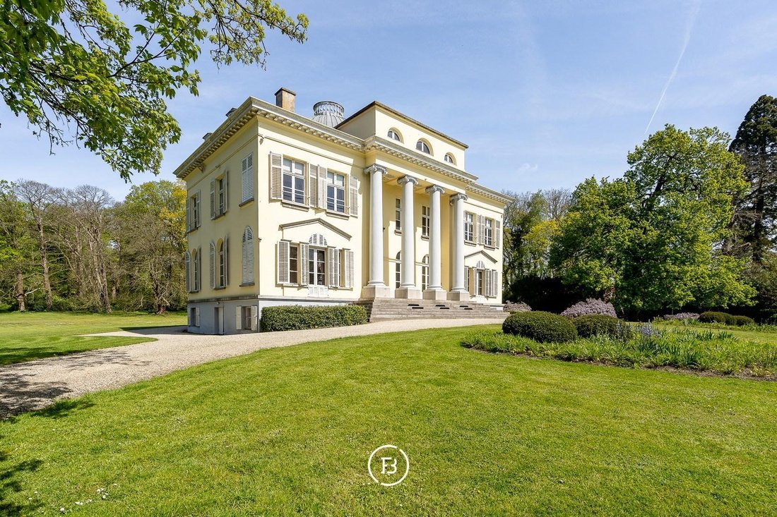 Castle in Waasmunster, Flanders, Belgium 4 - 14115359