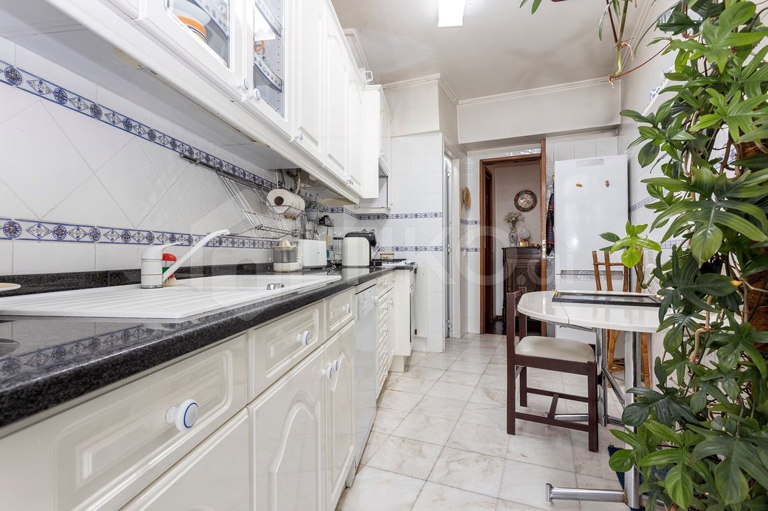 Apartment in Venteira, Lisbon, Portugal 3 - 18380770