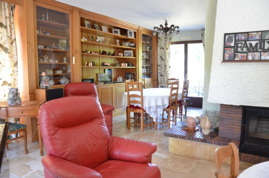 House in Levis-Saint-Nom, Ile-de-France, France 5 - 18373135