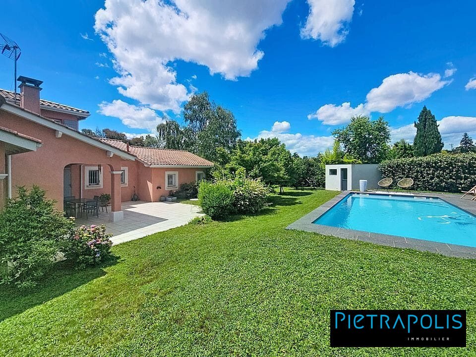 Villa in Yvours, Irigny, France 3 - 17362701
