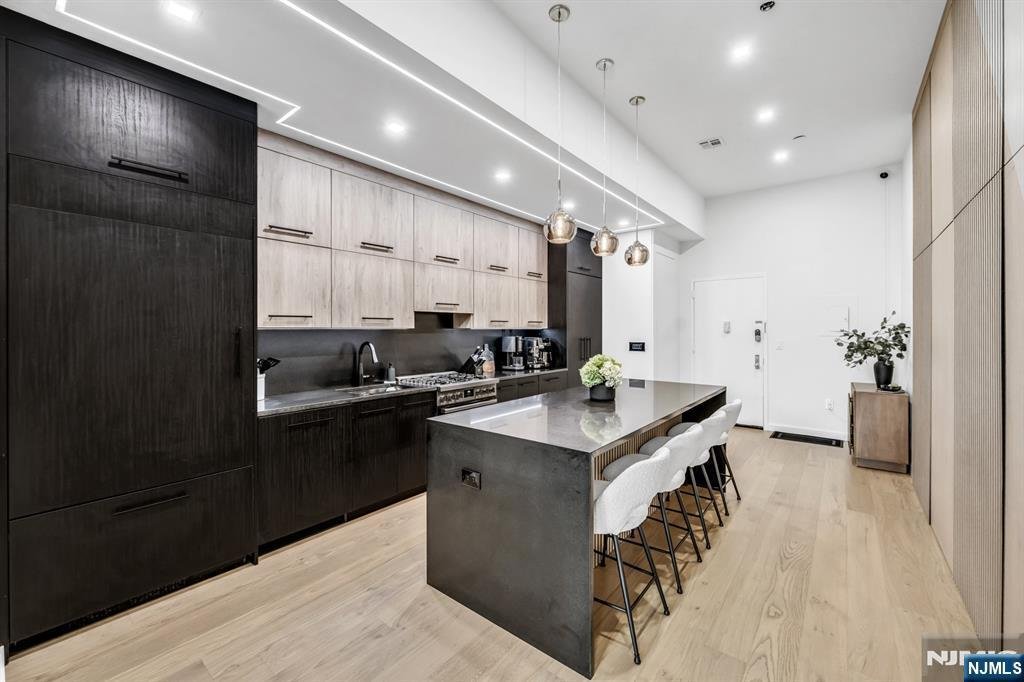 Condo in Weehawken, New Jersey, United States 3 - 18373348