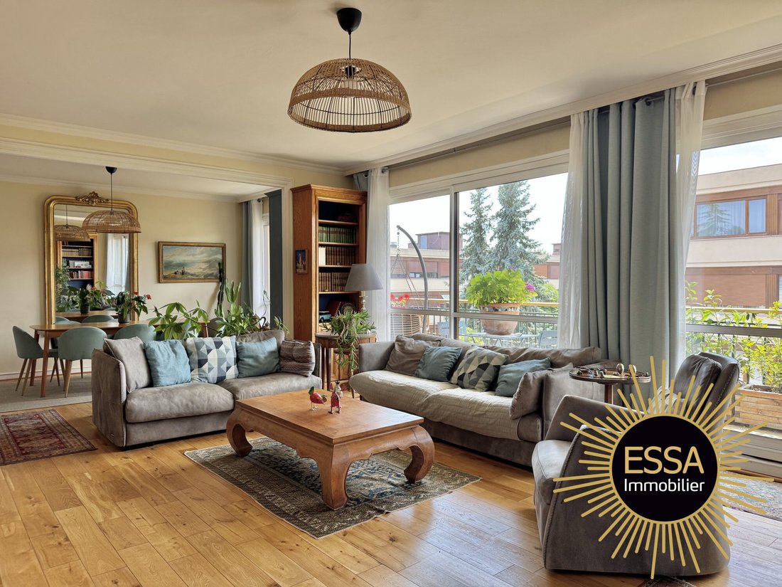Apartment in Les Residences, Noisy-le-Roi, France 1 - 18385421