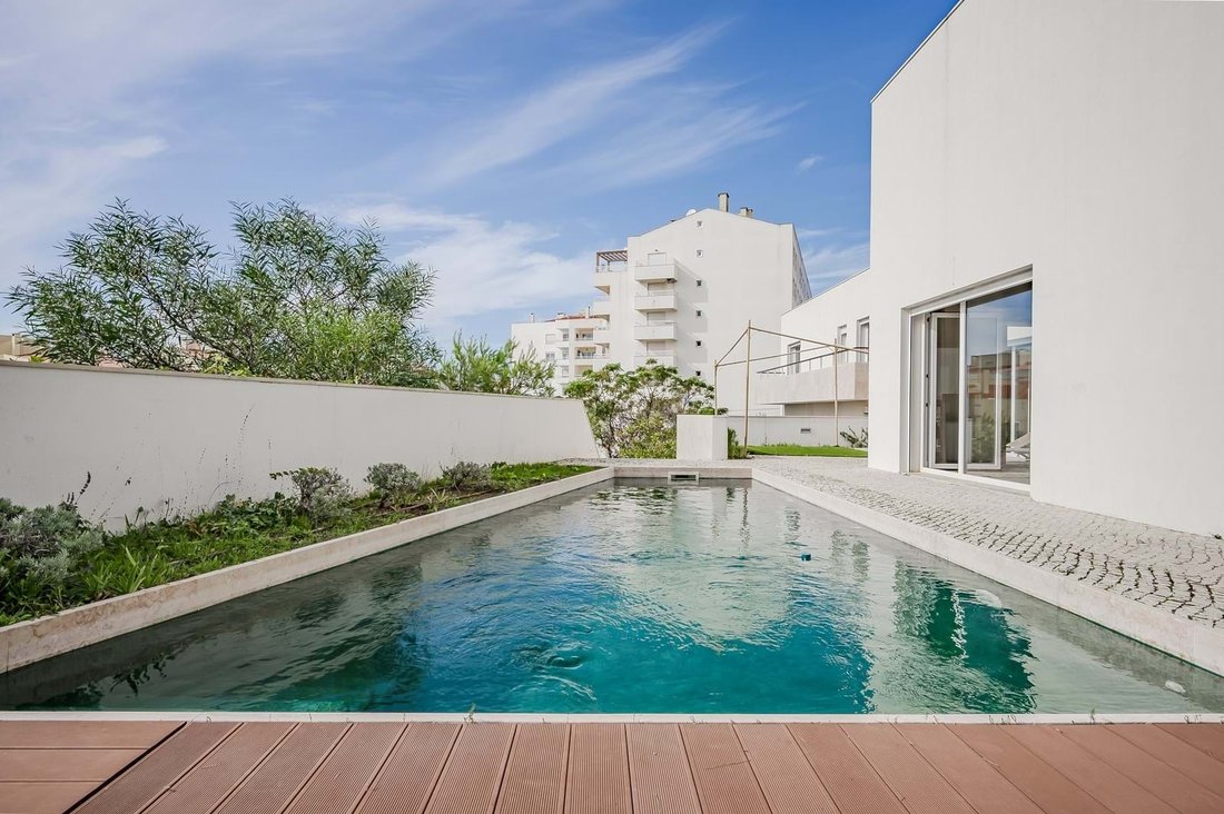 Villa in Carcavelos e Parede, Lisbon, Portugal 2 - 18380346