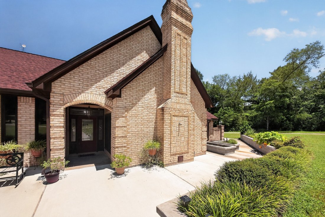 House in Brenham, Texas, United States 5 - 18373403
