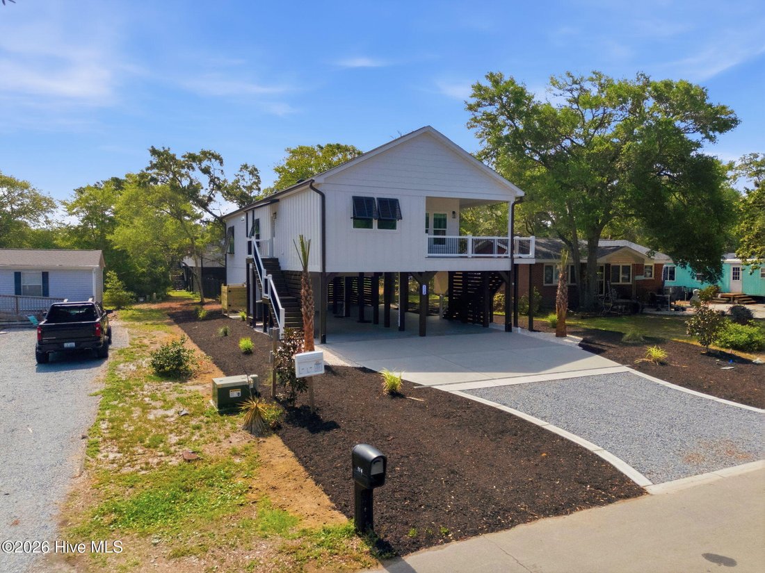 House in Oak Island, North Carolina, United States 2 - 18200237