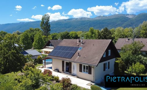House in Ségny, Auvergne-Rhône-Alpes, France 1