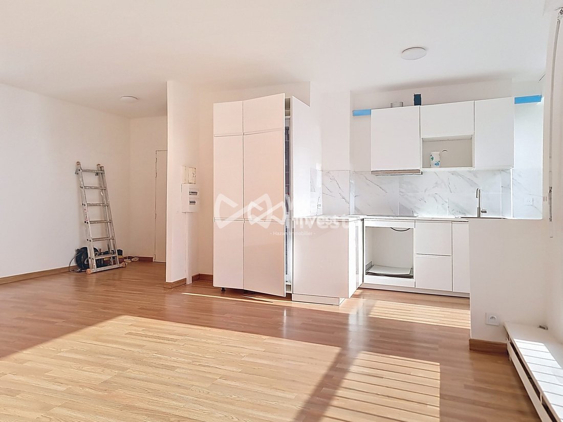 Apartment in Violet Commerce, Paris 15e Arrondissement, Paris 3 - 17893322