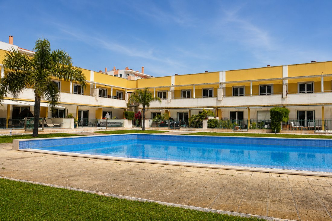 Townhouse in Carcavelos e Parede, Lisbon, Portugal 2 - 18380613