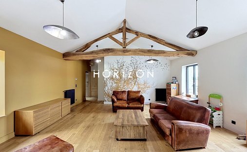 House in Villie-Morgon, Auvergne-Rhône-Alpes, France 1