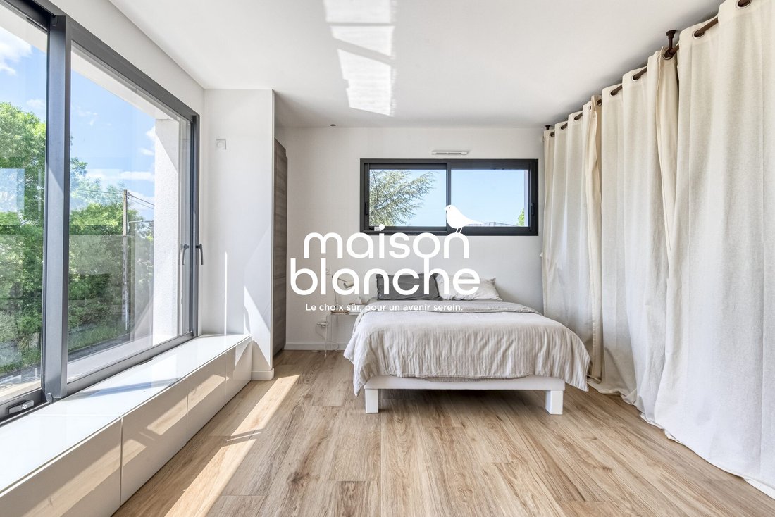 House in Les Chenes de l'Esplanade-Bel Air, Montreuil-Juigne, France 2 - 17468588