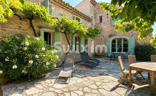 Country House in Grignan, Auvergne-Rhône-Alpes, France 1