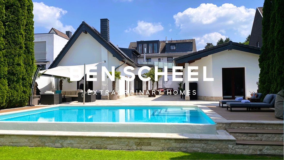 Villa in Langenfeld, North Rhine-Westphalia, Germany 2 - 18374950