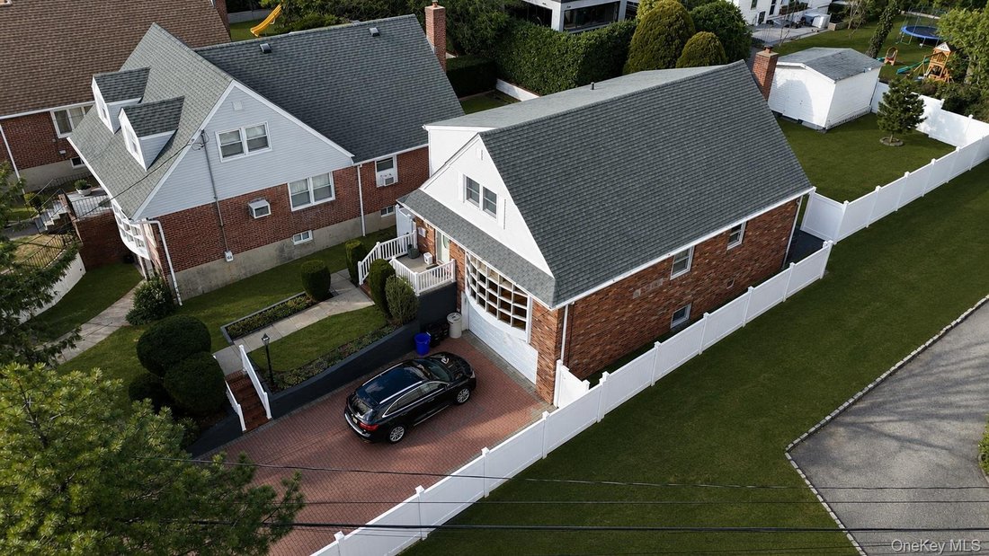 House in New York, New York, United States 2 - 17072930