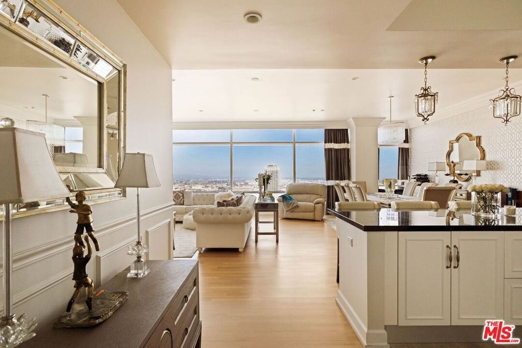 Condo in Los Angeles, California, United States 2 - 18386183
