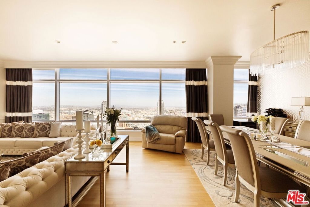 Condo in Los Angeles, California, United States 3 - 18386183