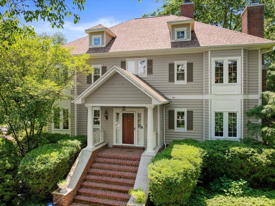 House in Pewaukee, Wisconsin, United States 2 - 18386153