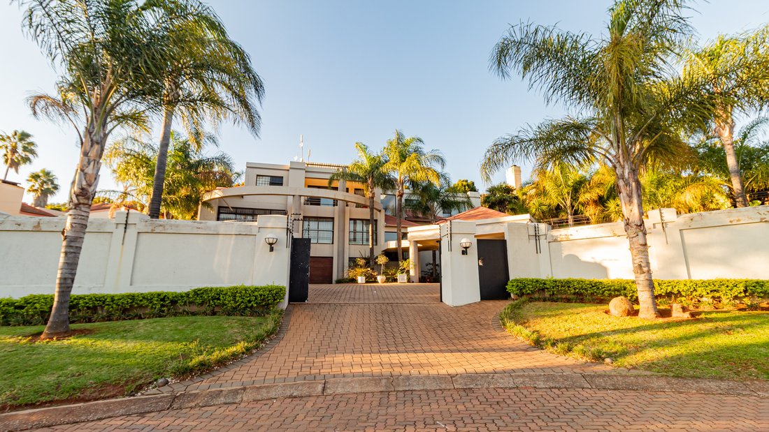 House in Faerie Glen, Gauteng, South Africa 3 - 18386566