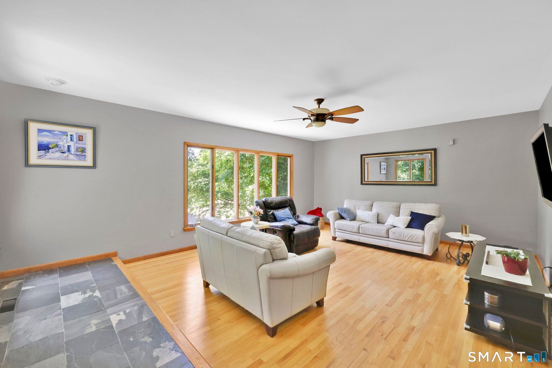 House in Trumbull, Connecticut, United States 5 - 18386485
