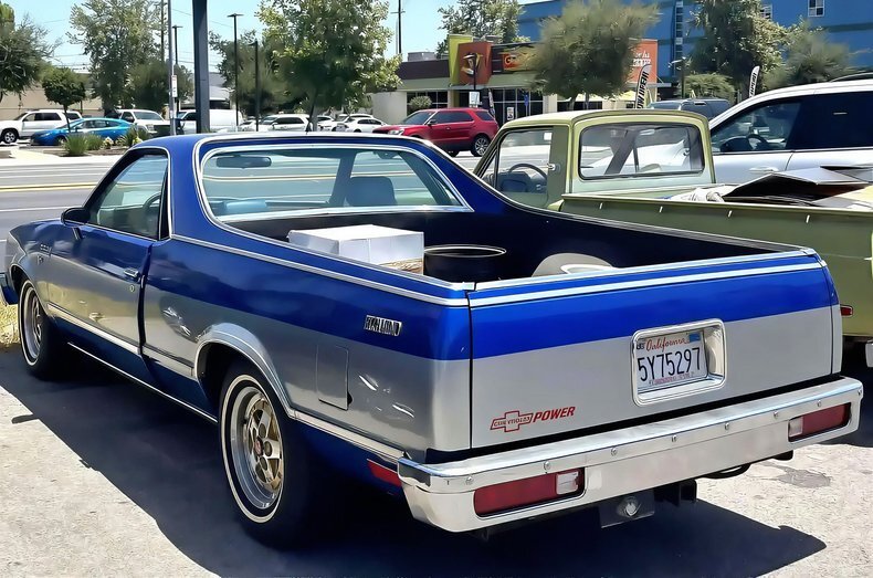 Pickup in Glendale, United States 4 - 16531144